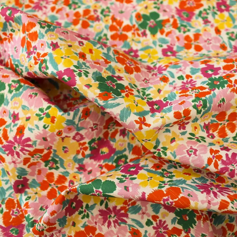 Tessuto fantasia fiori 100% Cotone | MADE IN ITALY