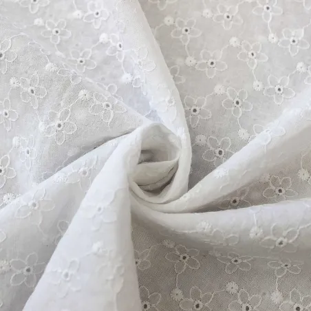 Pizzo san gallo ricamato 100% cotone | ILTESSUTAIO