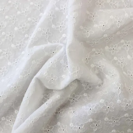 Pizzo san gallo ricamato 100% cotone | ILTESSUTAIO