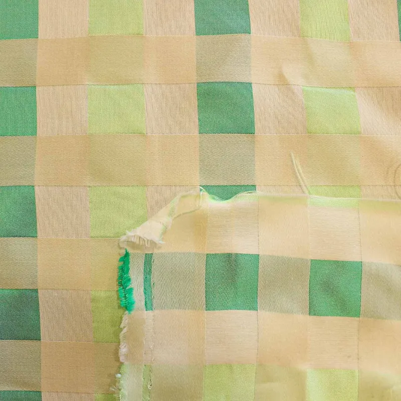 Jacquard Quadri Grandi Panna Verde | IL TESSUTAIO