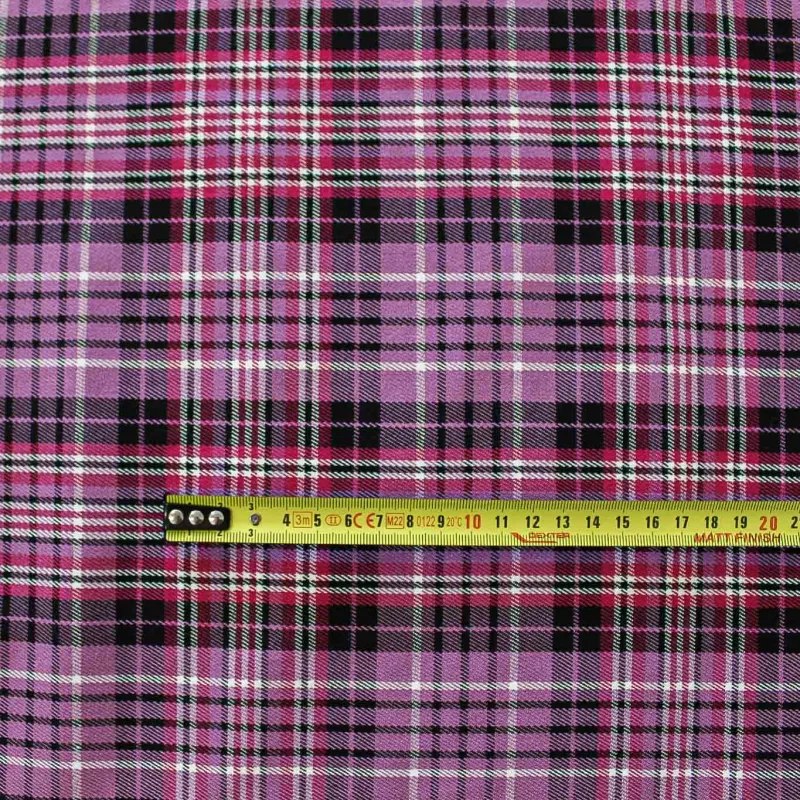 Tessuto scozzese fucsia e nero | IL TESSUTAIO