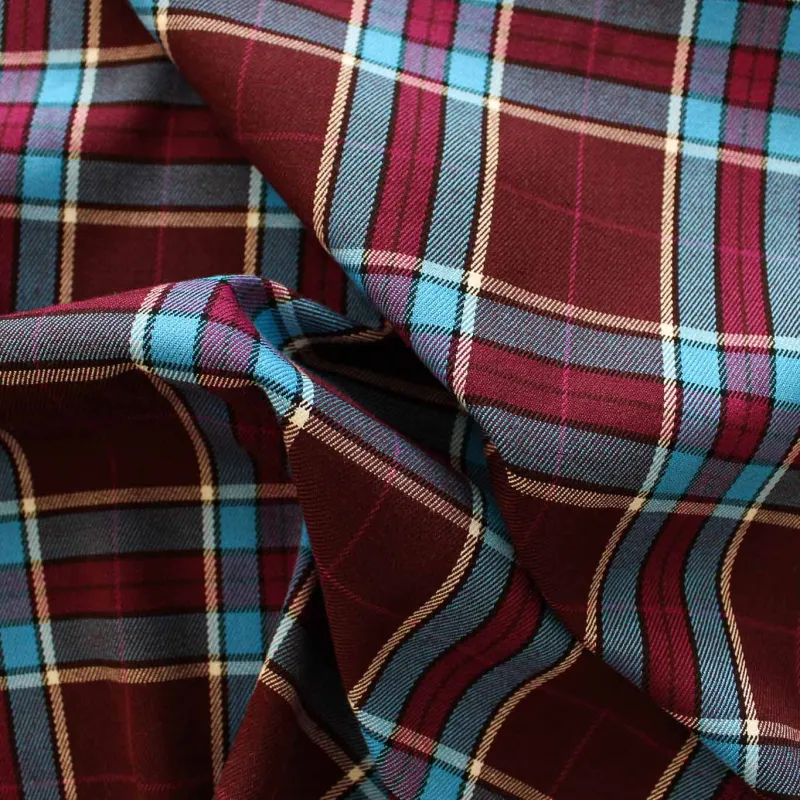 Tessuto scozzese bordeaux e azzurro | IL TESSUTAIO