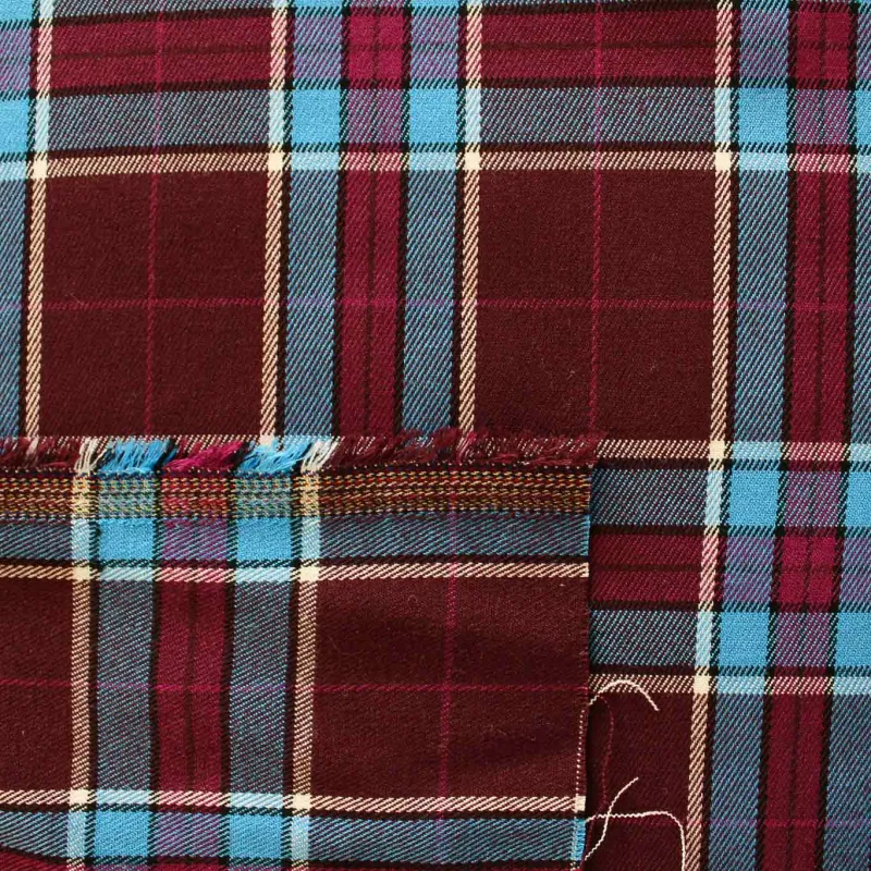 Tessuto scozzese bordeaux e azzurro | IL TESSUTAIO