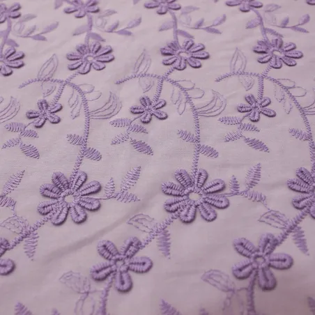 Tessuto pizzo San gallo lilla | abbigliamento bambini