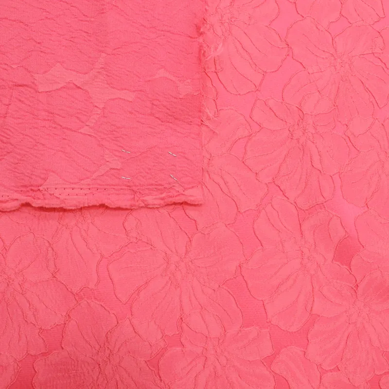 Jacquard  tessuto fragola | Fantasia floreale |  Tessuti Pregiati.