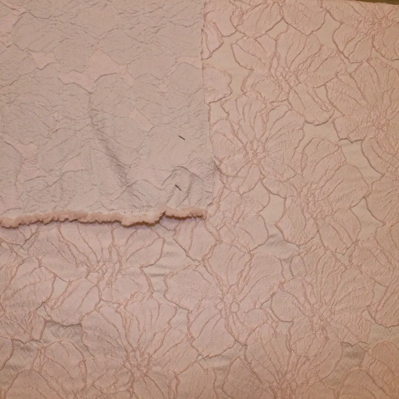 Jacquard rosa con fiori | Abbigliamento donna