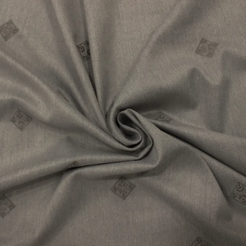 Flanella in poliviscosa grigio chiaro con ricamo  | IL TESSUTAIO