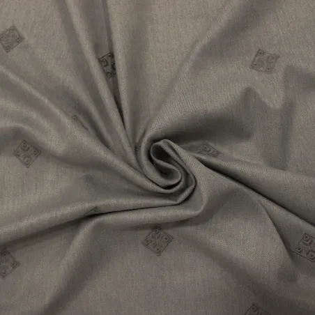 Flanella in poliviscosa grigio chiaro con ricamo  | IL TESSUTAIO