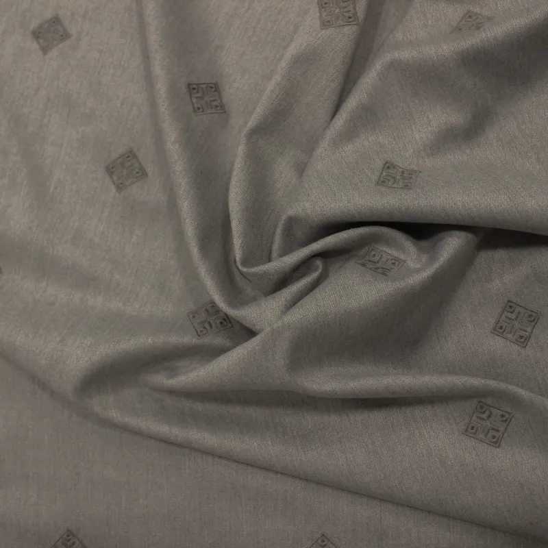 Flanella in poliviscosa grigio chiaro con ricamo  | IL TESSUTAIO