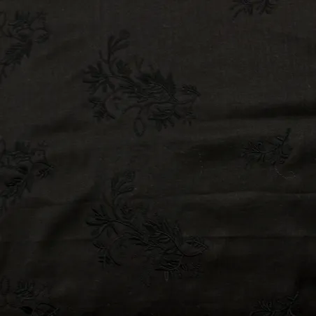 Tessuto in poliviscosa nero con ricami | IL TESSUTAIO