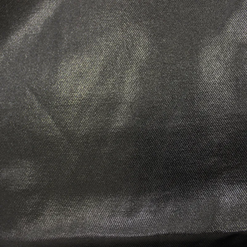 Gabarden di cotone spalmato nero | Tessuti pregiati