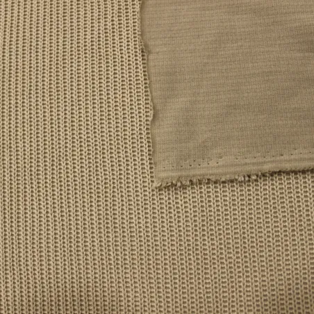 Caldo tessuto in maglia di colore beige | IL TESSUTAIO