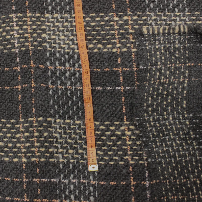 Originale tessuto chanel in misto lana grigio per caldi cappotti donna