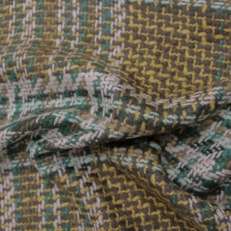 Caldo tessuto chanel in misto lana grigio per cappotti