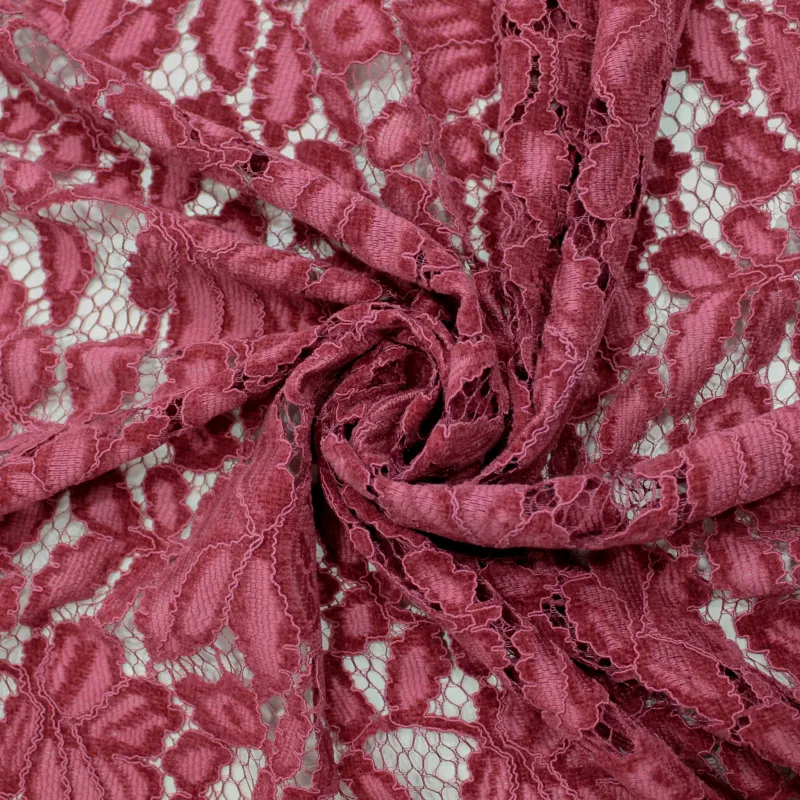 Pizzo in ciniglia fucsia abbigliamento donna | IL TESSUTAIO