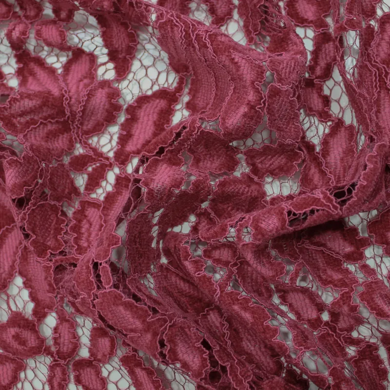 Pizzo in ciniglia fucsia abbigliamento donna | IL TESSUTAIO