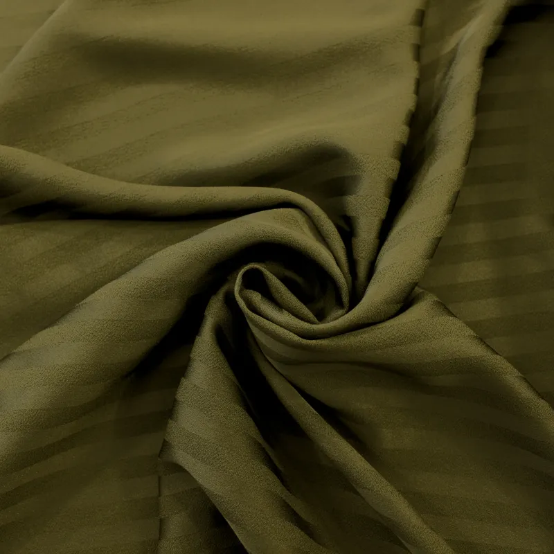 Tessuto rigato raso in viscosa verde militare  | Tessuti Made in Italy