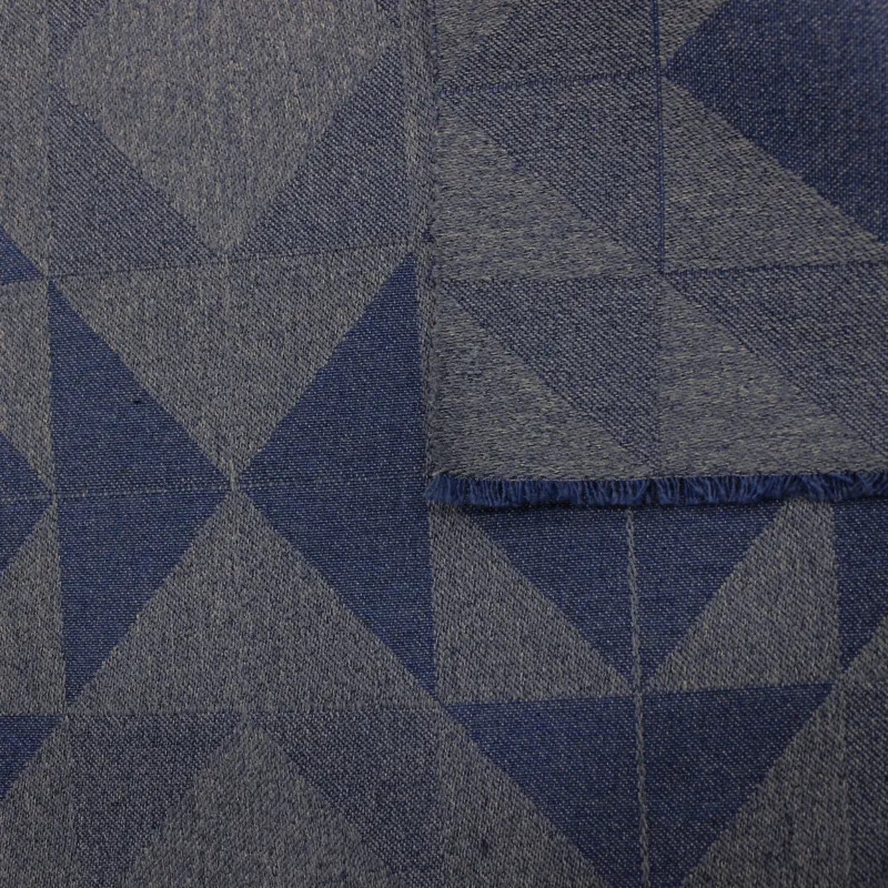 Jacquard blu disegno triangoli | Tessile per uomo
