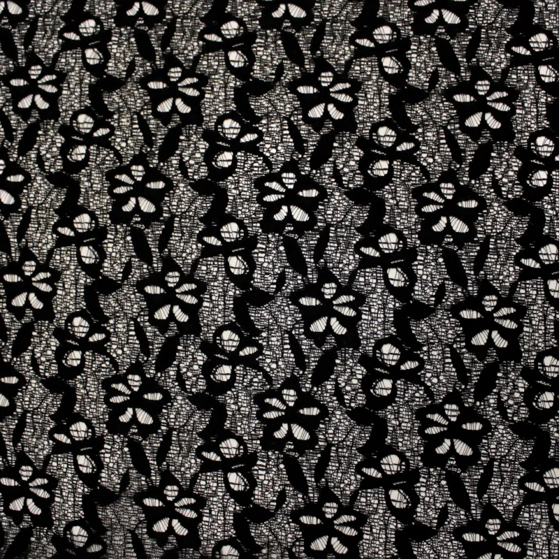 Pizzo nero floreale | abbigliamento elegante donna | IL TESSUTAIO