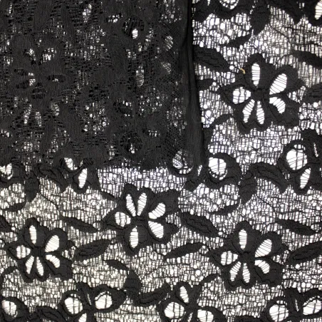 Pizzo nero floreale | abbigliamento elegante donna | IL TESSUTAIO