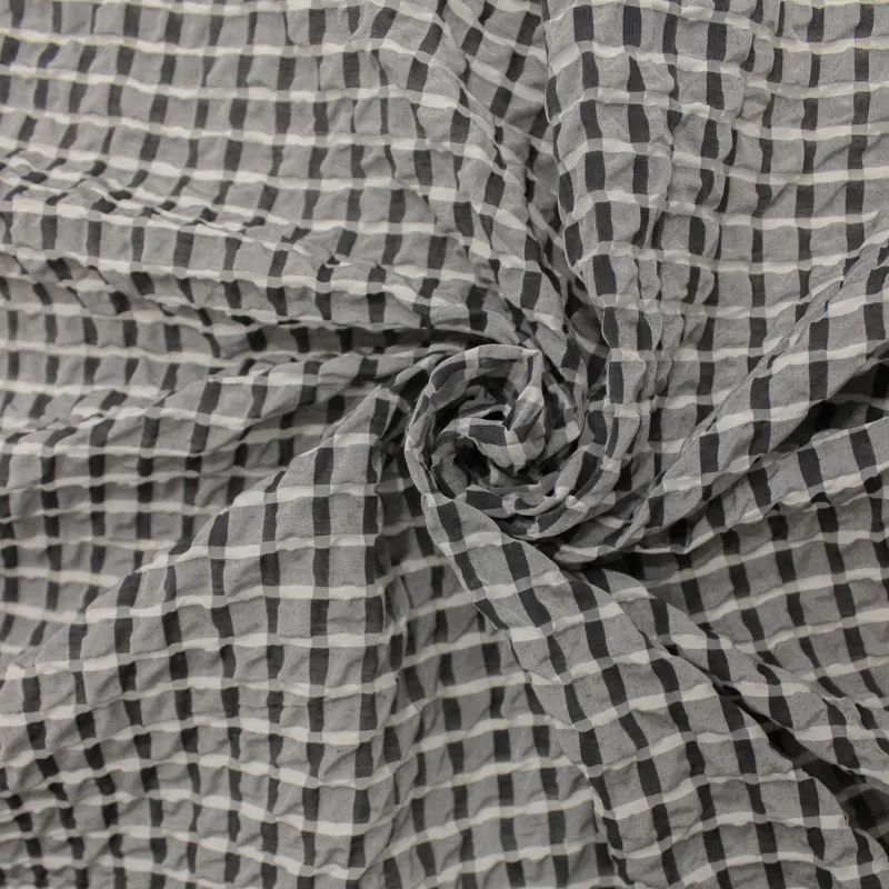Tessuto Vichy goffrato nero e bianco |Tessuti Cerimonia | ILTESSUTAIO