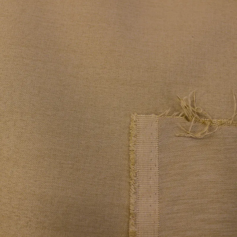 Tessuto poliviscosa estivo beige  | abbigliamento cerimonia