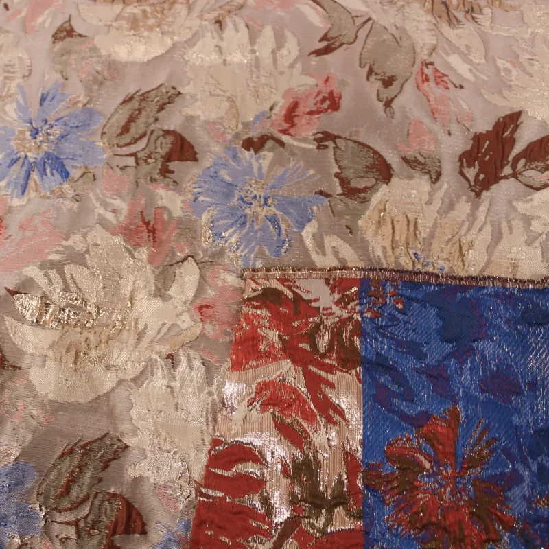 Tessuto jacquard floreale rosso | Tessuti cerimonia | IL TESSUTAIO