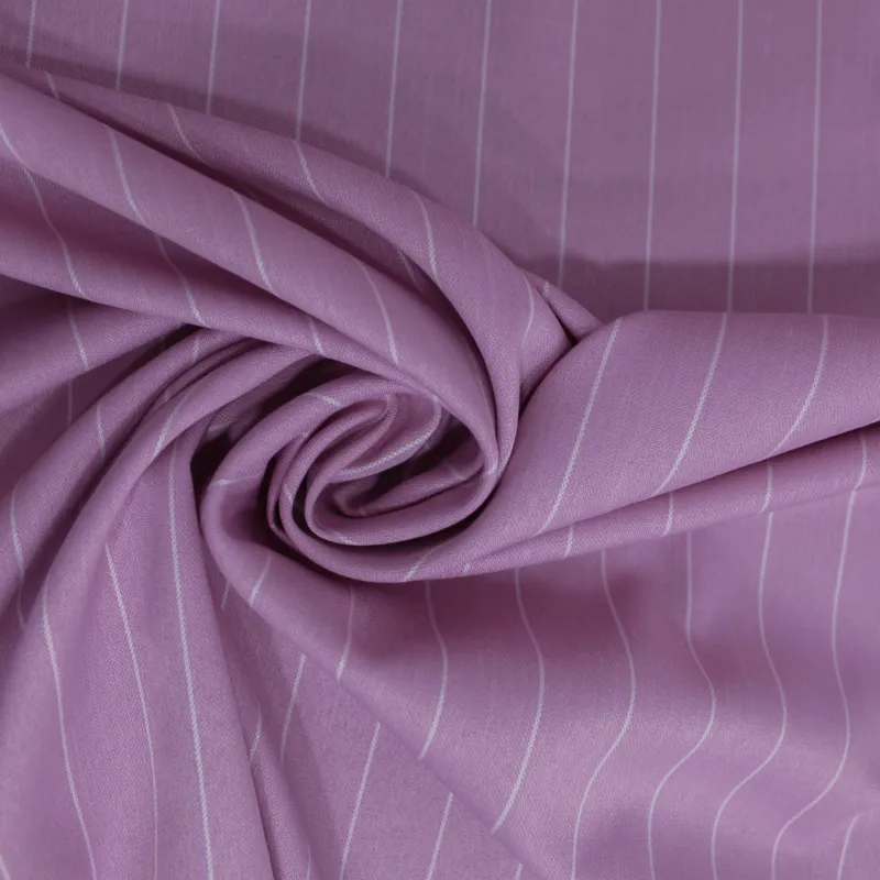 Tessuto Poliviscosa Gessato Rosa | Eleganza e Comfort per Moda Donna