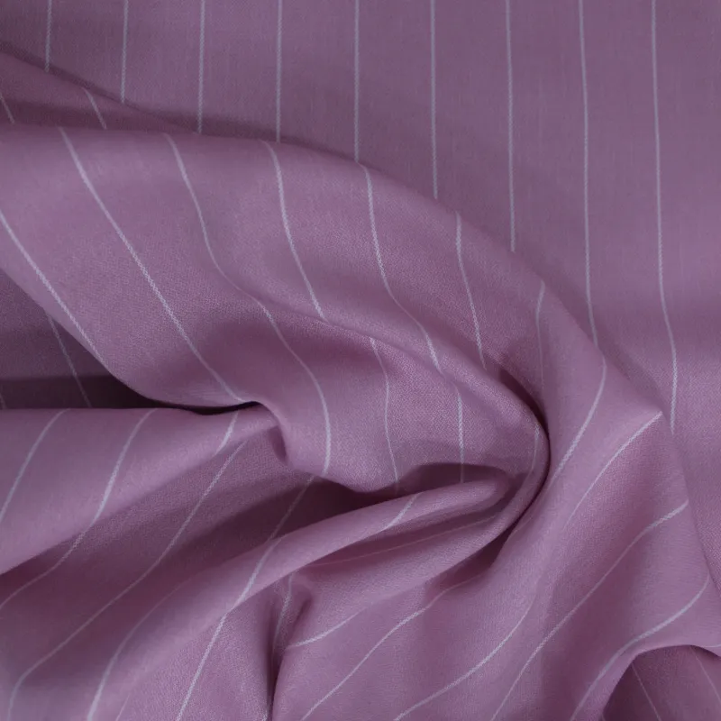 Tessuto Poliviscosa Gessato Rosa | Eleganza e Comfort per Moda Donna