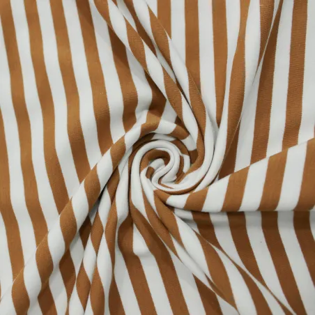 Tessuto felpa rigata bianca con righe tabacco – Stile e comfort