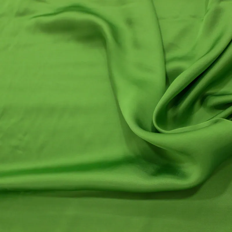 Tessuto Raso di Viscosa Verde | Tessuti di alta qualità